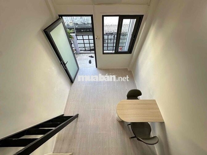 PHÒNG ĐẦU ĐỦ NỘI THẤT_GÁC CAO_CỬA SỔ THOÁNG_CV PHẦN MỀM_NGUYỄN VĂN QUÁ
