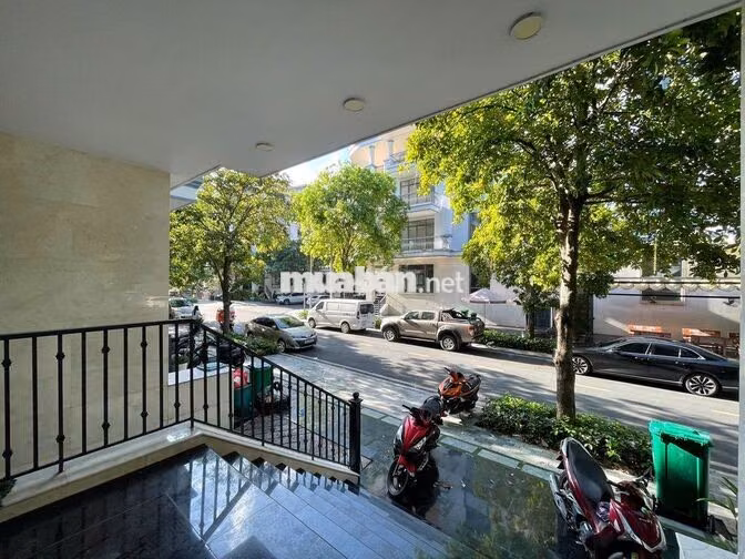 Cho Thuê Trệt 7x21m Vạn Phúc City – Hầm Xe, Thang Máy – 19 Triệu/tháng