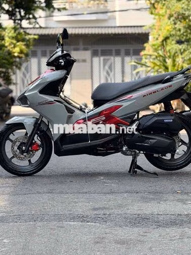 Honda Air Blade 2025 Xám đỏ 2.000 km