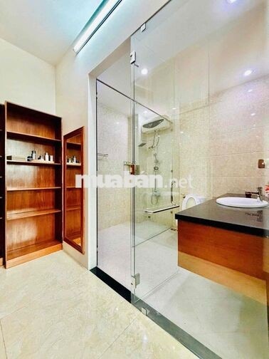 Cho thuê nhà 3 tầng kiệt oto đường nhựa 5m 2/9