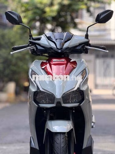 Honda Air Blade 2025 Xám đỏ 2.000 km