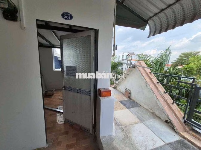 Phòng ngay trục đườn Trường Chinh thuận tiện di chuyển qua Công Thương