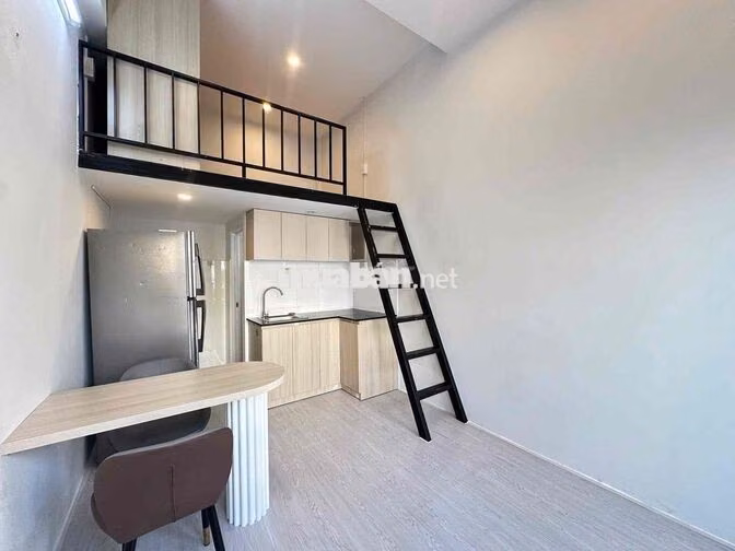 PHÒNG ĐẦU ĐỦ NỘI THẤT_GÁC CAO_CỬA SỔ THOÁNG_CV PHẦN MỀM_NGUYỄN VĂN QUÁ