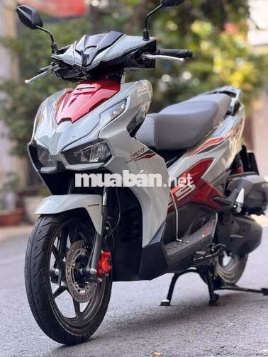Honda Air Blade 2025 Xám đỏ 2.000 km