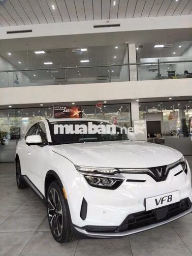 VinFast VF8 Plus AWD 2026 Trắng