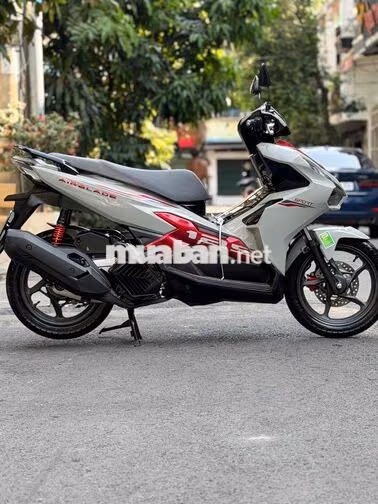 Honda Air Blade 2025 Xám đỏ 2.000 km