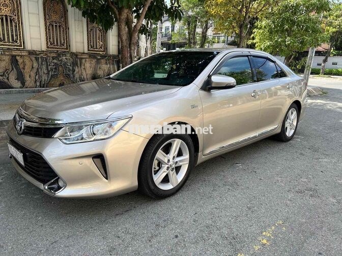 Toyota Camry 2.5Q 2017 Vàng cát Ghế da