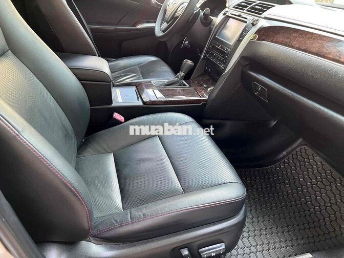 Toyota Camry 2.5Q 2017 Vàng cát Ghế da