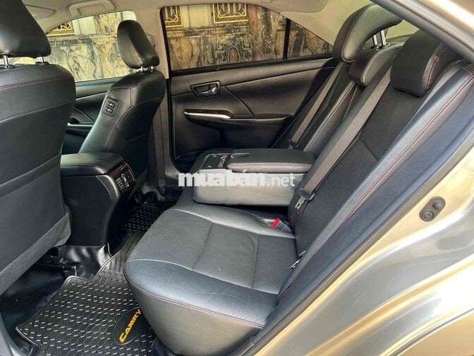 Toyota Camry 2.5Q 2017 Vàng cát Ghế da