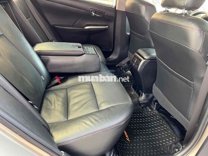 Toyota Camry 2.5Q 2017 Vàng cát Ghế da