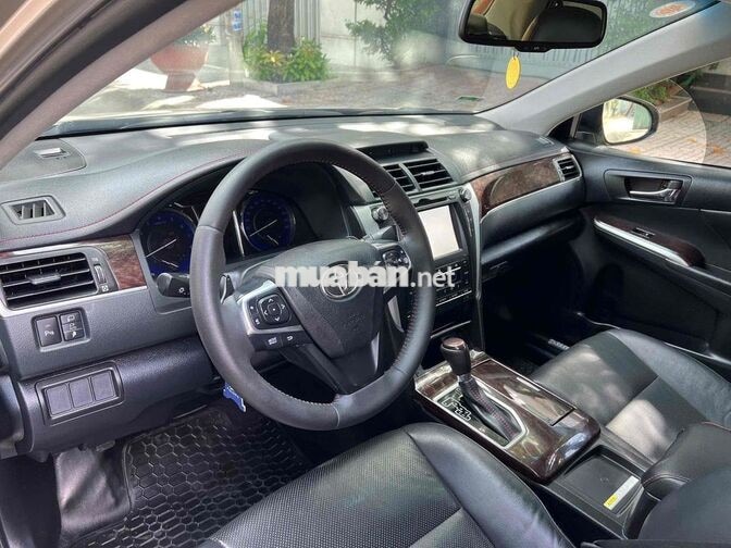 Toyota Camry 2.5Q 2017 Vàng cát Ghế da