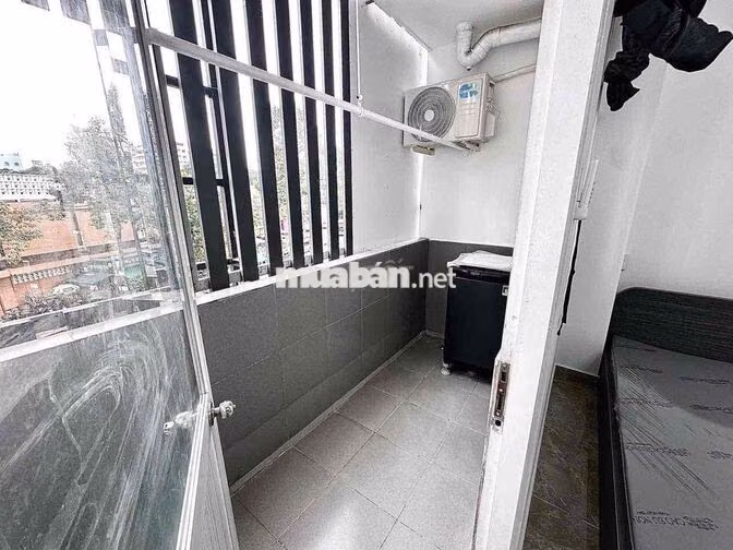 Cho thuê căn hộ 1Pn Ban công Q5 gần ĐH Kinh tế UEH, ĐH Y Dược