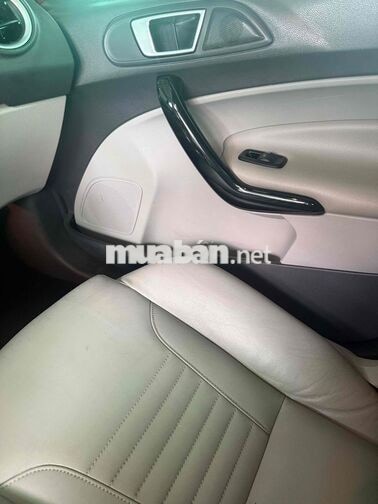 Ford Fiesta 2017 Số tự động 71110 km Đỏ