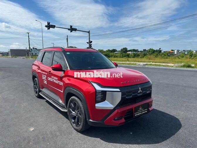 Mitsubishi Destinator Premium 2025 Đỏ 21.500 Km