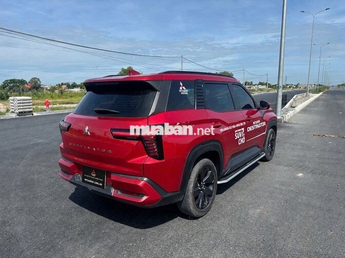 Mitsubishi Destinator Premium 2025 Đỏ 21.500 Km