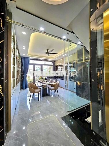 Nhà phố mặt tiền sang trọng đẳng cấp 7pn8wc full nội thất giá cực tốt