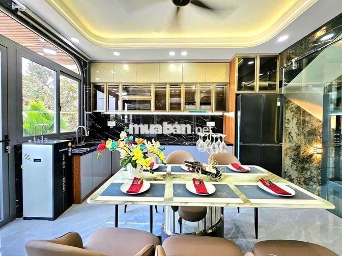 Nhà phố mặt tiền sang trọng đẳng cấp 7pn8wc full nội thất giá cực tốt