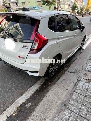 Honda Jazz RS 2018 Trắng 68.000km Thái Lan