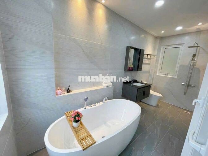 CHO THUÊ NHÀ FULL NỘI THẤT 4PN 5WC GARA OTTO DS8 P11 GÒ VẤP