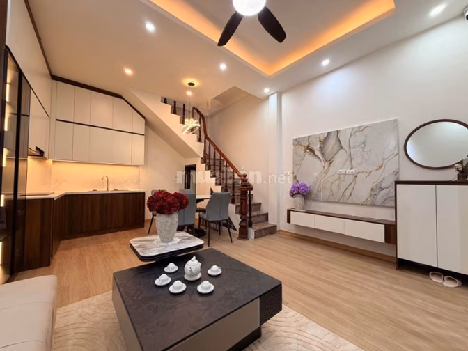 KHU VIP BA ĐÌNH - NHÀ ĐẸP  - GẦN PHỐ - HÀNG XÓM VINCOM GALLERY 