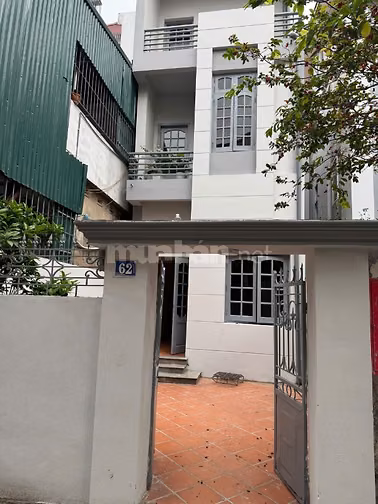 CHO THUÊ NHÀ 3 TẦNG KHU VỰC BỒ ĐỀ LONG BIÊN