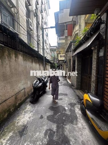 Bán nhà phân lô cán bộ tại Nghi Tàm, 7,5 tỷ, 28/32m2T2, 3PN + 4WC, giá
