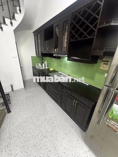 Bán nhà phân lô cán bộ tại Nghi Tàm, 7,5 tỷ, 28/32m2T2, 3PN + 4WC, giá