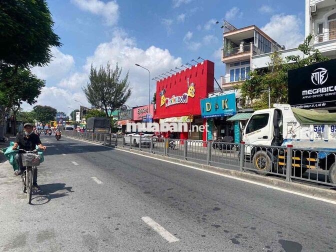 CHO THUÊ NHÀ MẶT TIỀN NGUYỄN OANH NGAY NGÃ TƯ NGUYỄN VĂN LƯỢNG