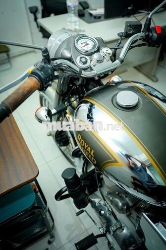 Royal Enfield Classic 500 Chrome Xám