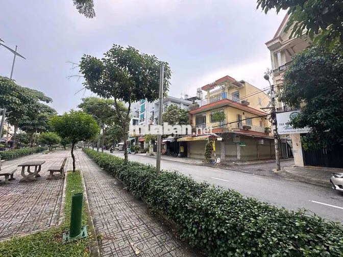 BÁN NHÀ PHỐ CĂN GÓC 2 MẶT TIỀN PHẠM HUY THÔNG