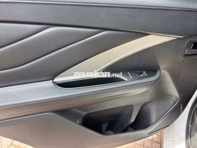Mitsubishi Xpander 2021 Trắng 62000 Km