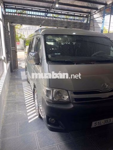 Toyota Hiace 2011 Dầu Xám rin keng