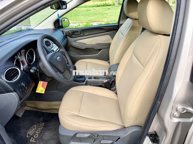 Ford Focus 1.8L 2011 xe RẤT tiết kiệm Xăng