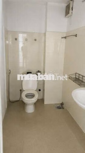 Chính chủ cho thuê nhà Ni sư Huỳnh Liên 4x10m, 3 tầng 2pn,3wc, hẻm 6m