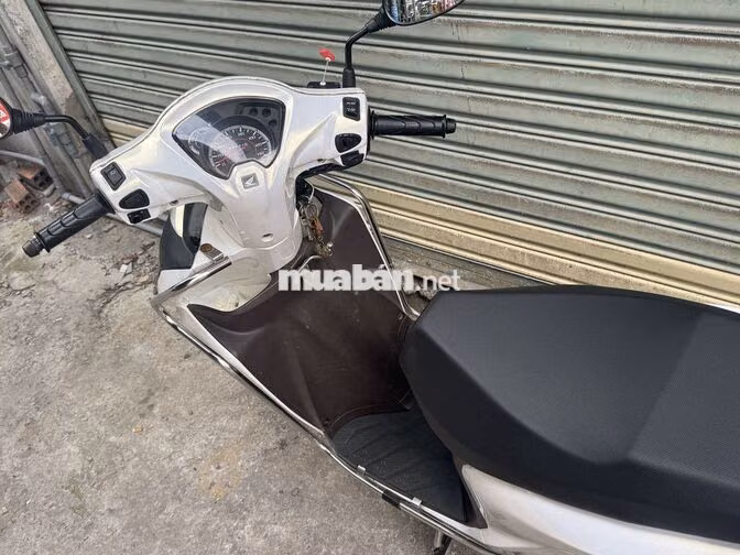 Honda Vision 2015 Trắng Nữ
