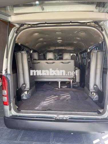 Toyota Hiace 2011 Dầu Xám rin keng