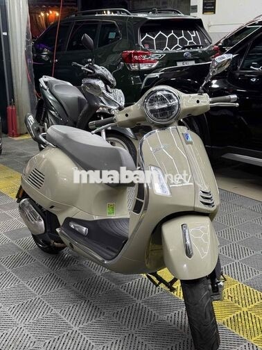 Piaggio Vespa GTS 2024 iGet 150cc Kem