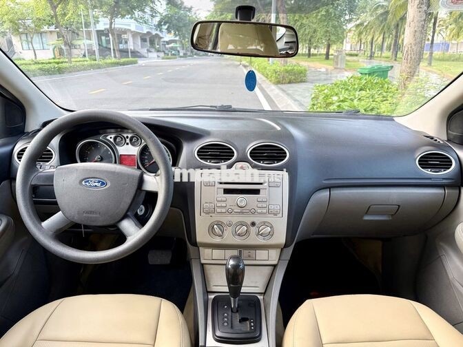 Ford Focus 1.8L 2011 xe RẤT tiết kiệm Xăng
