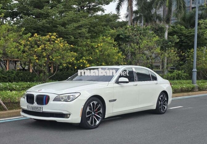 Cần bán BMW 750li model 2010 xe cực kì đẹp