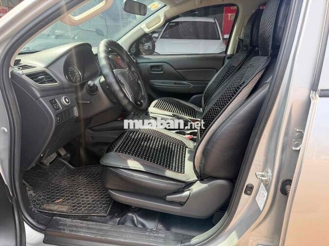 Mitsubishi Triton 2021 1 cầu Số tự động Bạc