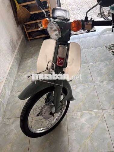 Honda Cub C50 50cc Xanh rêu, trắng