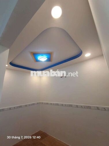 Cần bán gầp nhà  cầp 4P ĐHT gần chợ cây sộp .DT 3,7 x21  nhà mới