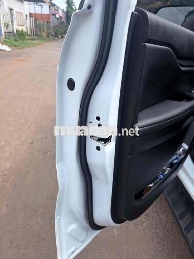 Ford Ranger XLS Trắng Số tự động 49000 km