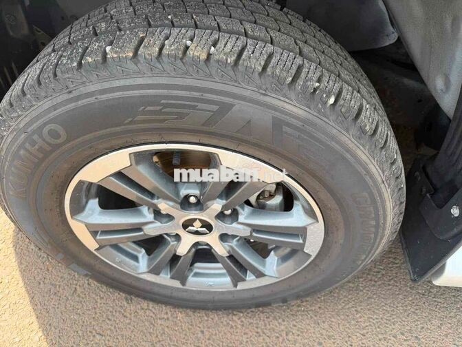 Mitsubishi Triton 2021 1 cầu Số tự động Bạc