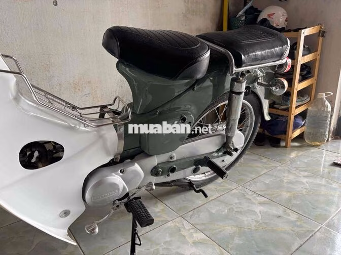 Honda Cub C50 50cc Xanh rêu, trắng