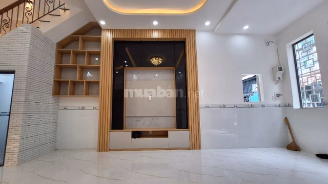 Nhà mới, Ngang 7,8m x D9m, 152/2 Bông Sao P5, Q8, 1trệt, 2 lầu, ST.