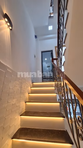 Nhà mới, Ngang 7,8m x D9m, 152/2 Bông Sao P5, Q8, 1trệt, 2 lầu, ST.