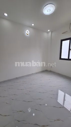 Nhà mới, Ngang 7,8m x D9m, 152/2 Bông Sao P5, Q8, 1trệt, 2 lầu, ST.