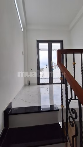 Nhà mới, Ngang 7,8m x D9m, 152/2 Bông Sao P5, Q8, 1trệt, 2 lầu, ST.