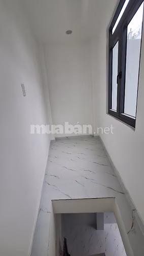 Nhà mới, Ngang 7,8m x D9m, 152/2 Bông Sao P5, Q8, 1trệt, 2 lầu, ST.